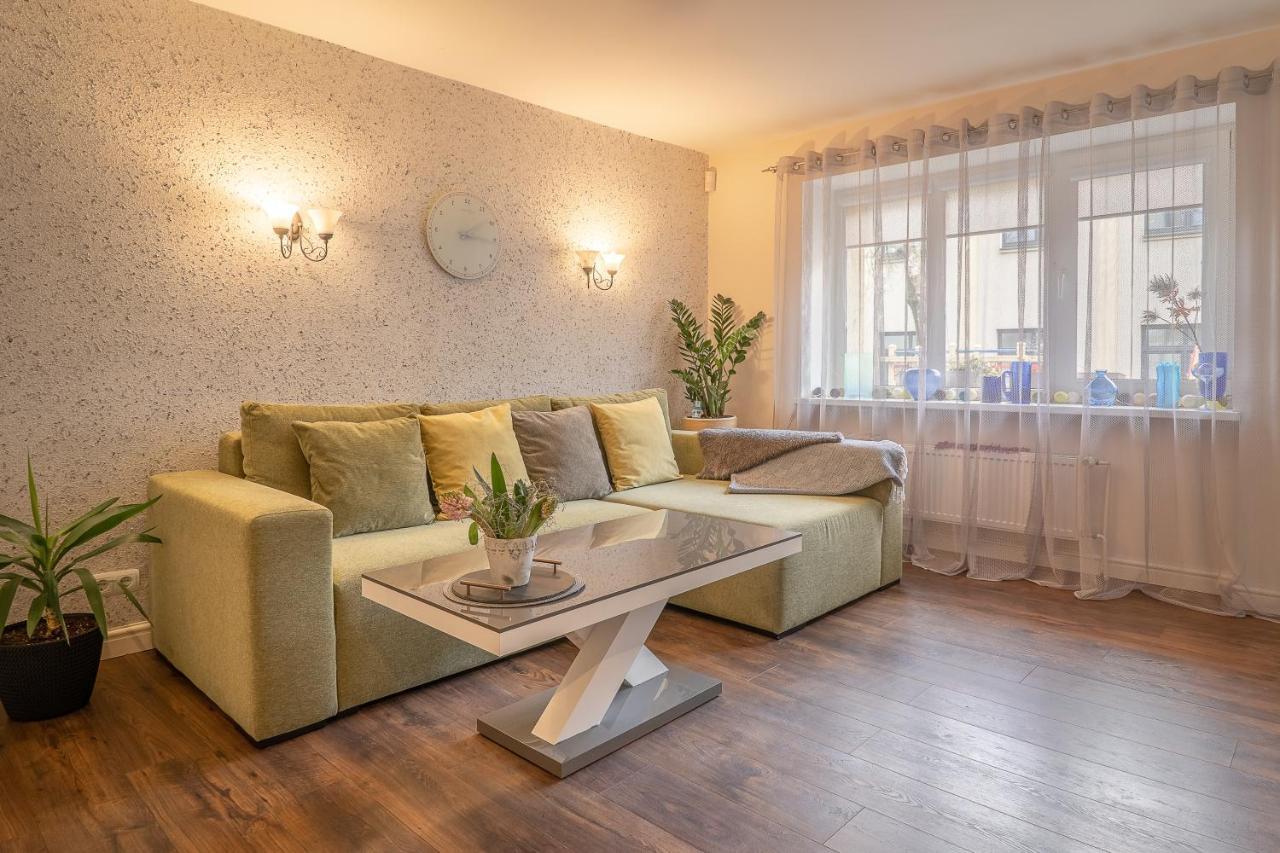 Andrea Apartment Liepāja Buitenkant foto
